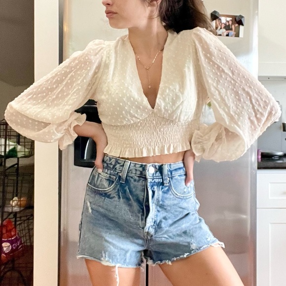 Cream Bell-Sleeved V-Neck Crop Top-Size Medium - Picture 2 of 7